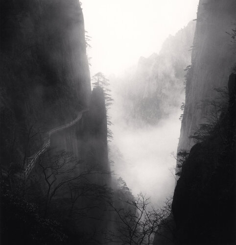 Huangshan Mountains, Study 34, Anhui, China di Michael Kenna, Fotografia in vendita su Singulart