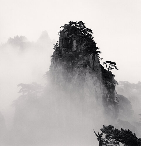 Huangshan Mountains, Study 11, Anhui, China di Michael Kenna, Fotografia in vendita su Singulart