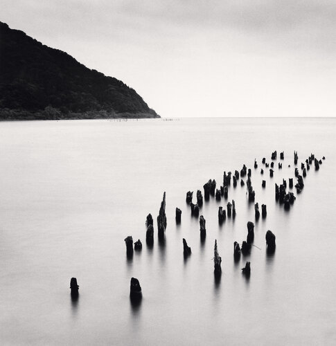 Old Landing Stage, Kinki, Honshu, Japan di Michael Kenna, Fotografia in vendita su Singulart