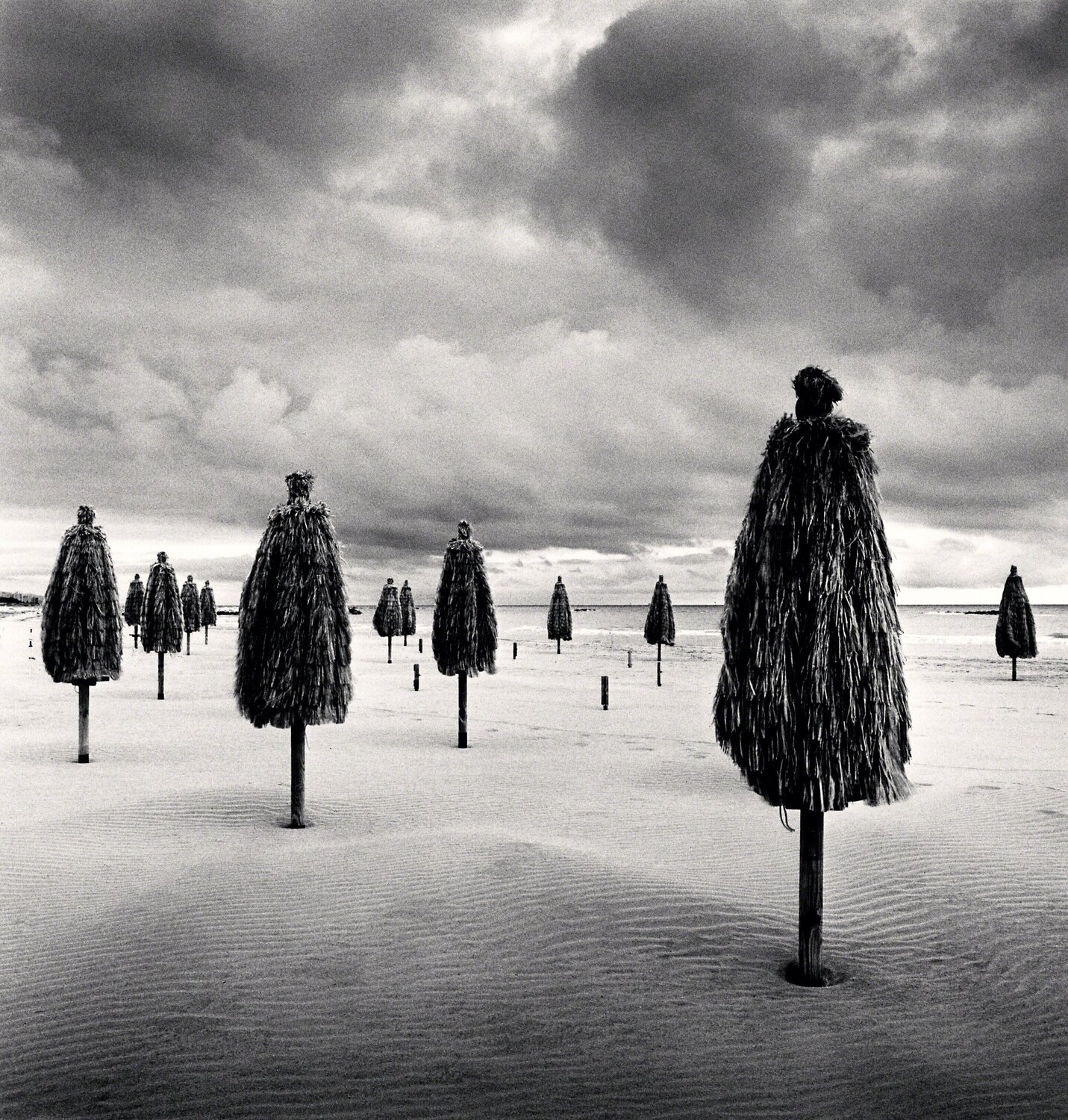 Thirteen beach umbrellas, Abruzo, Italy Michael Kenna
