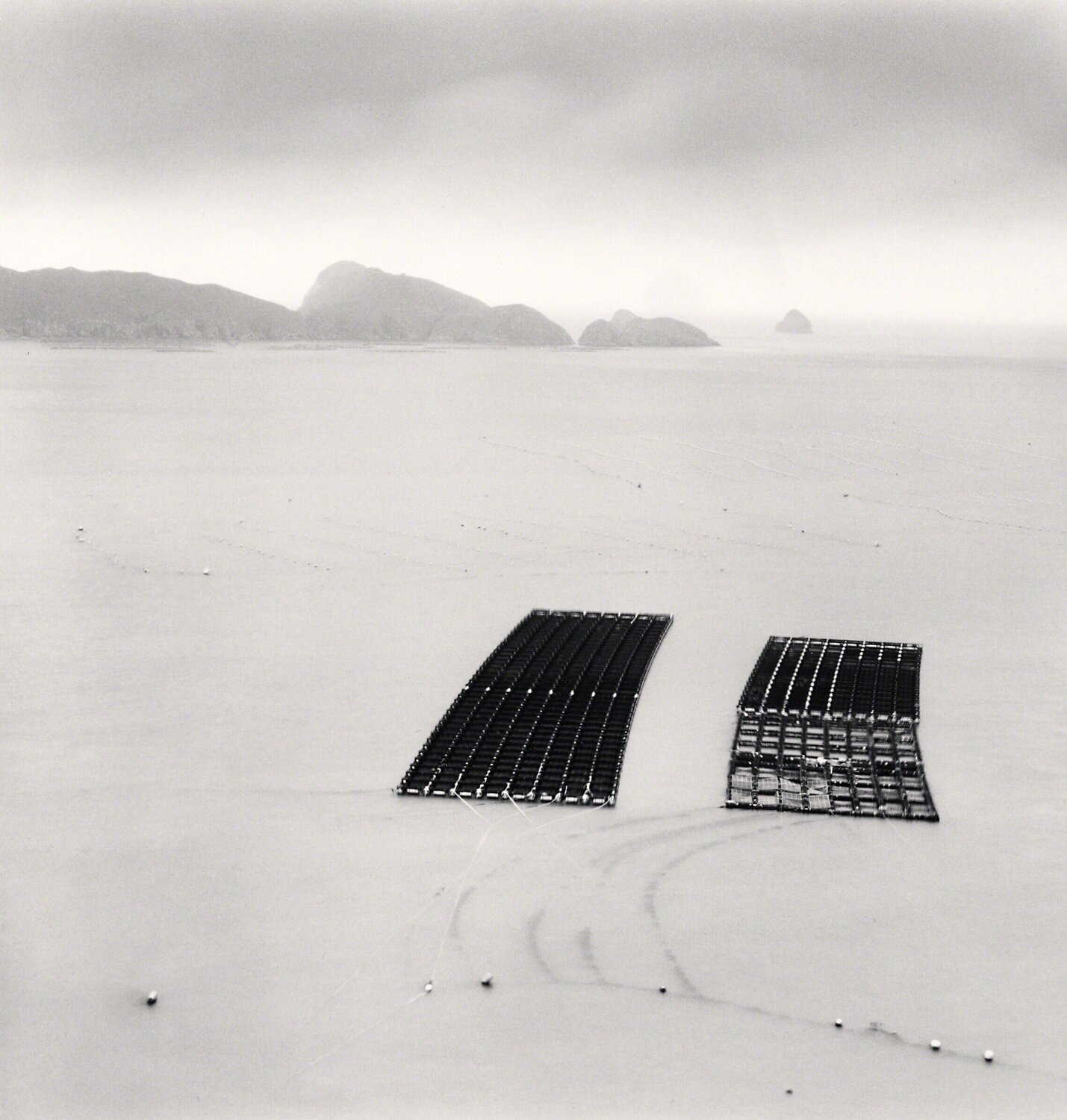 Two Abalone Farms, Jang-do, Shinan, South Korea Michael Kenna Fotografie zu verkaufen