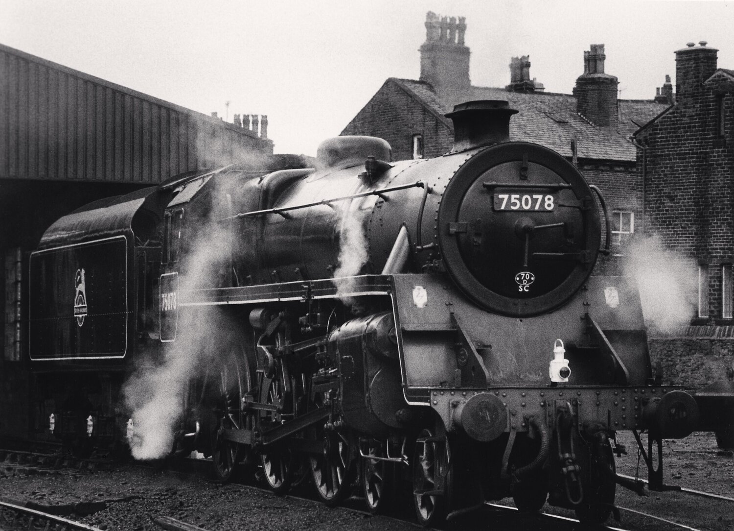 Steam Locomotive, Halifax, West Yorkshire, England. Michael Kenna Fotografia in vendita