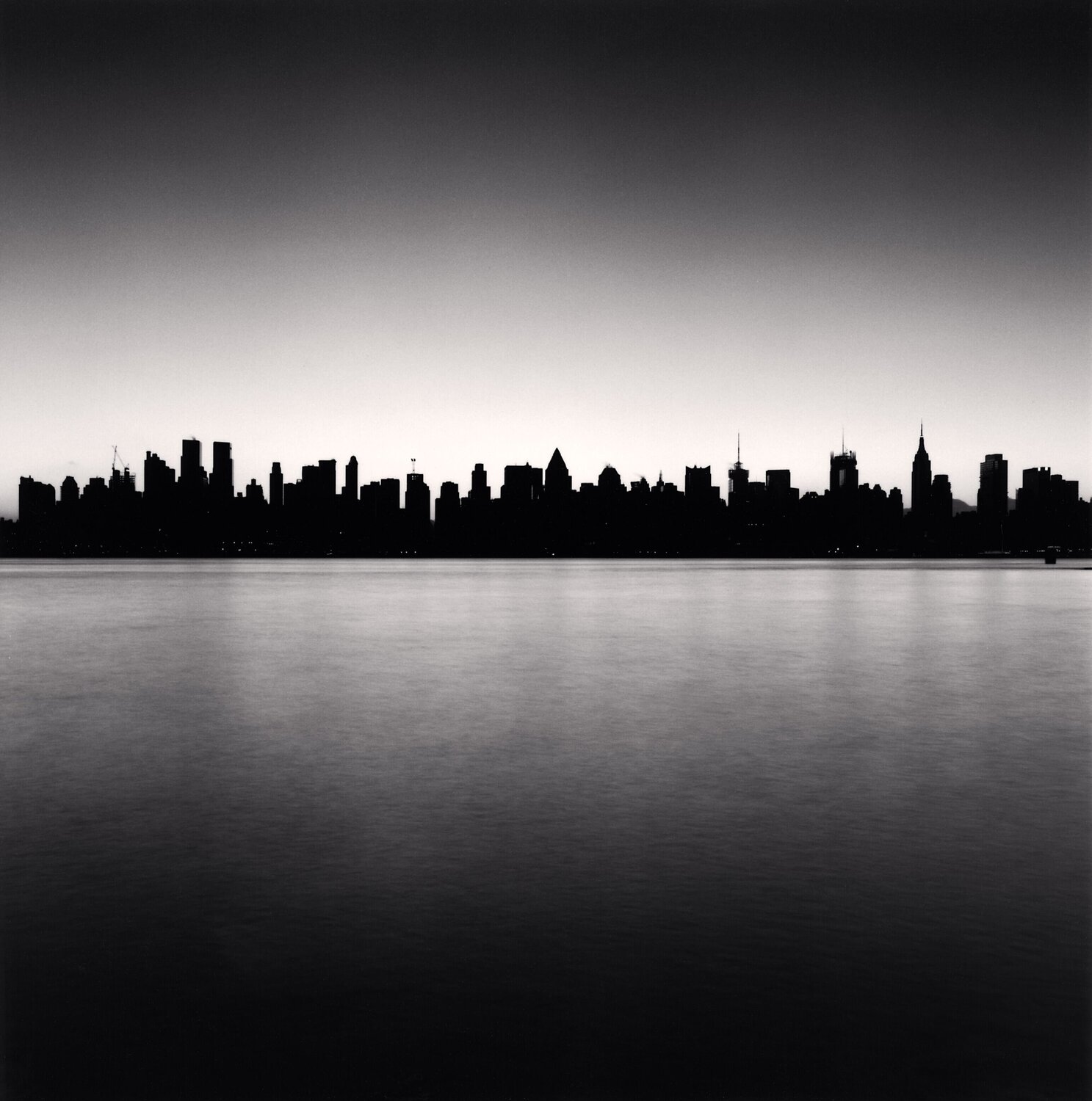 Manhattan Skyline, Study 1, New York, New York, USA. Michael Kenna Fotografie zu verkaufen