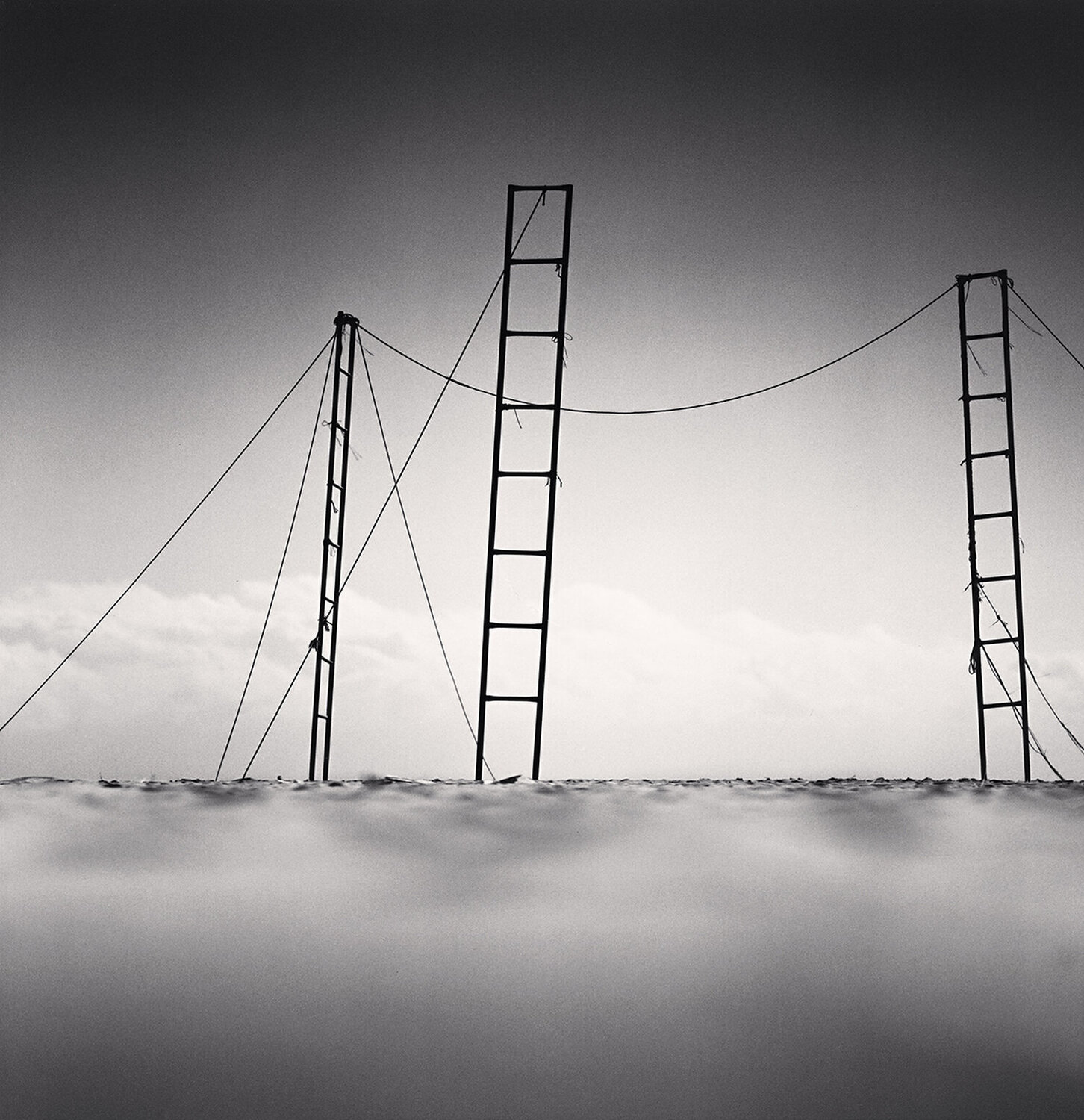 Three Ladders, Sampo Beach, Gangwndo, South Korea Michael Kenna Fotografia in vendita