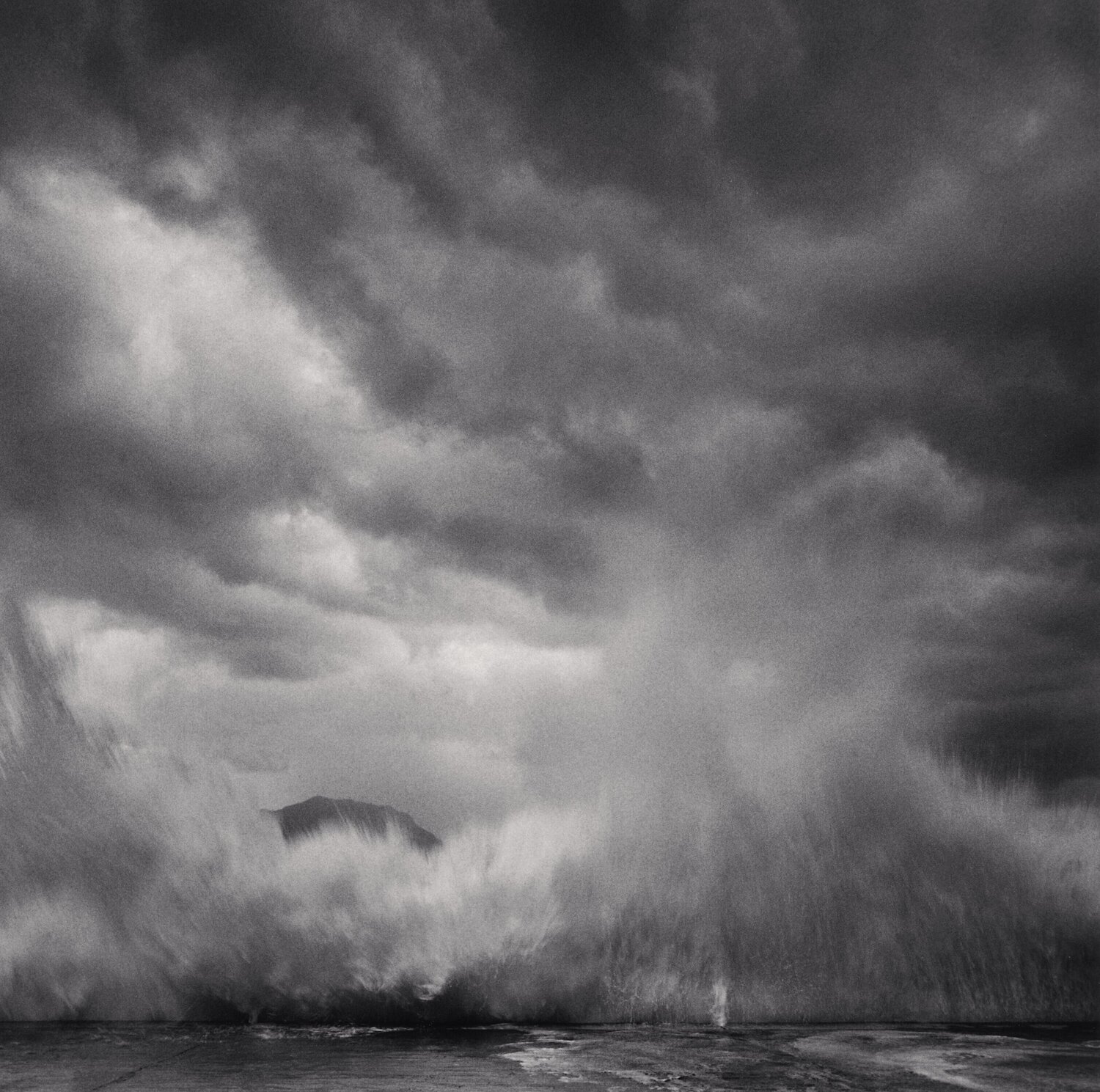 Fierce Wind, Shykushi, Honshu, Japan. Michael Kenna Fotografie zu verkaufen