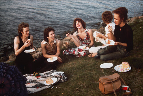 Picnic on the Esplanade, Boston van Nan Goldin, Fotografie te koop op Singulart