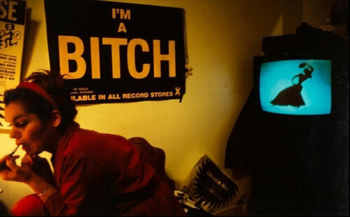 Chiclet doing her makeup, NYC van Nan Goldin, Fotografie te koop op Singulart