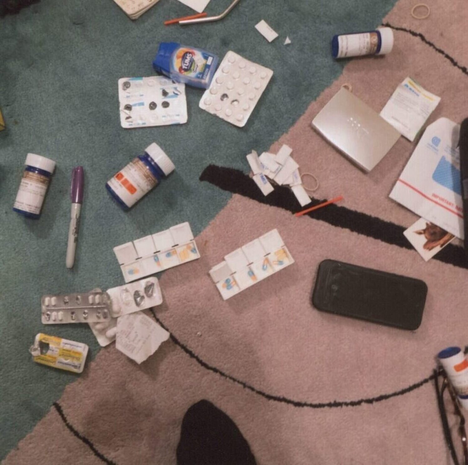 Drugs on the Rug Nan Goldin Fotografia in vendita