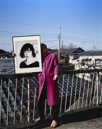Untitled (Self-portrait with Yoko), from the series »Colourscapes« van Nobuyoshi Araki, Fotografie te koop op Singulart