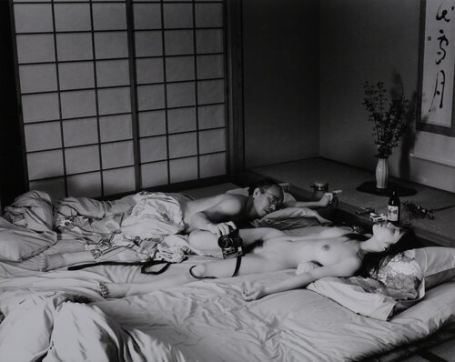 Untitled (Self-portrait with camera), Japan di Nobuyoshi Araki, Fotografia in vendita su Singulart