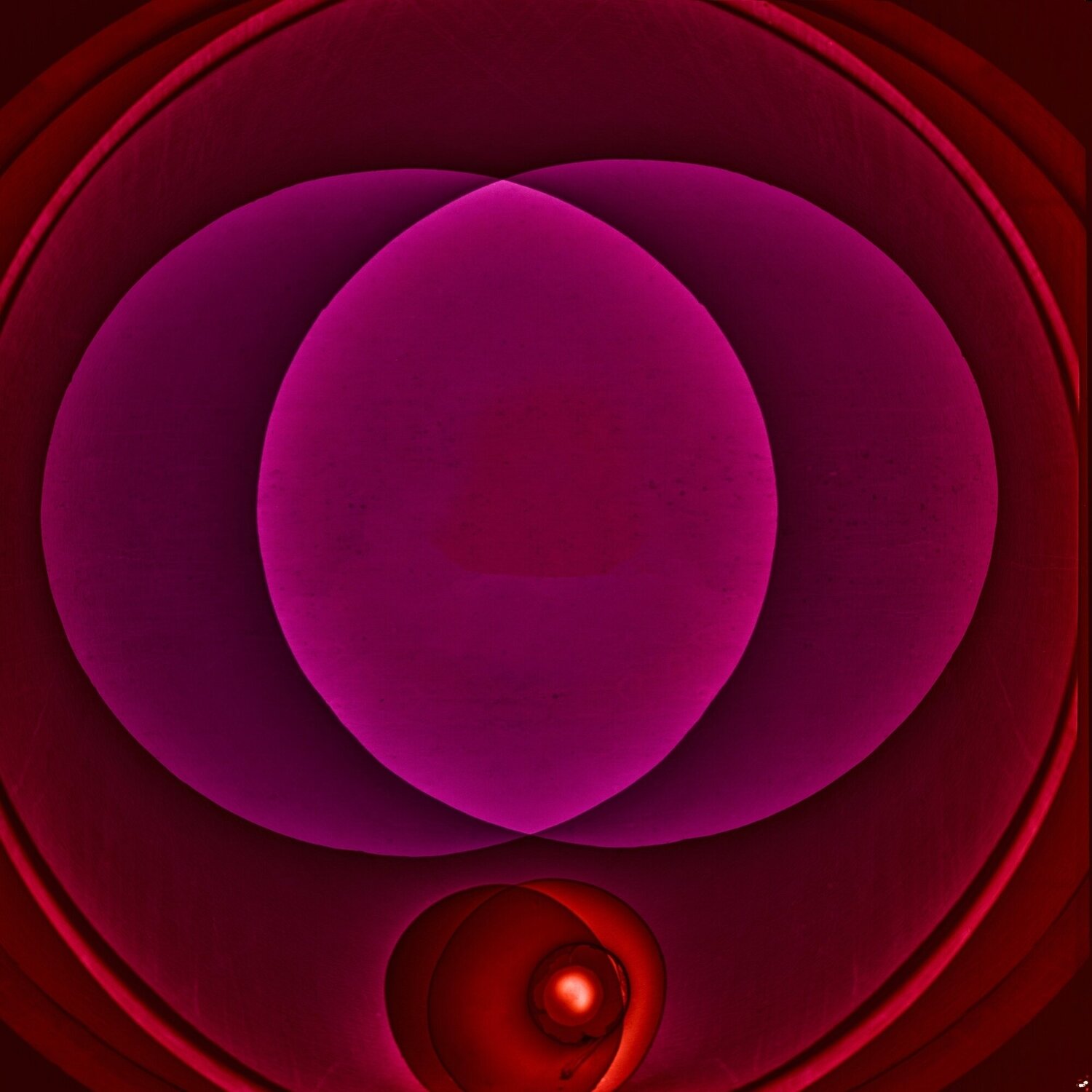 Suprematism Nr. 105 Circles and a bulb Ola Kolehmainen Fotografie zu verkaufen