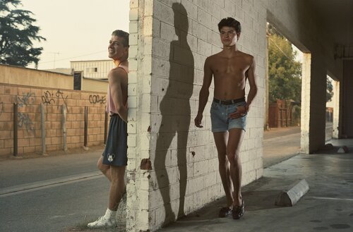 Tim Morgan Jr., 21 years old, Los Angeles, California, $25 / Joe Egure, 18 years old, Los Angeles, California, $25 di Philip-Lorca diCorcia, Fotografia in vendita su Singulart