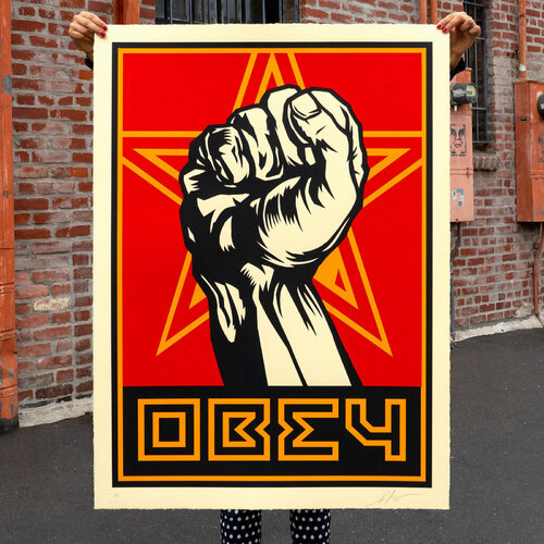 Obey Fist (Large Format) di Shepard Fairey, Stampa in vendita su Singulart