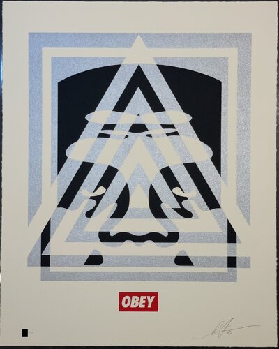 Shepard Fairey Obey Giant Pyramid Top Icon Face Letter Press Screen Print Street Art di Shepard Fairey, Stampa in vendita su Singulart