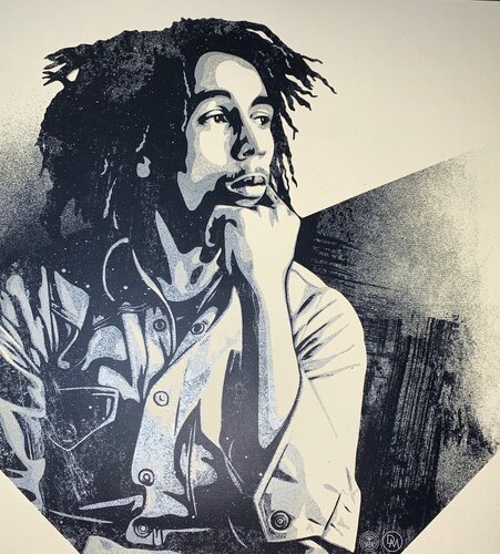 Shepard Fairey To Catch a Fire 2020 Obey Giant Print Bob Marley Tribute Golden Edition van Shepard Fairey, Afdruk te koop op Singulart