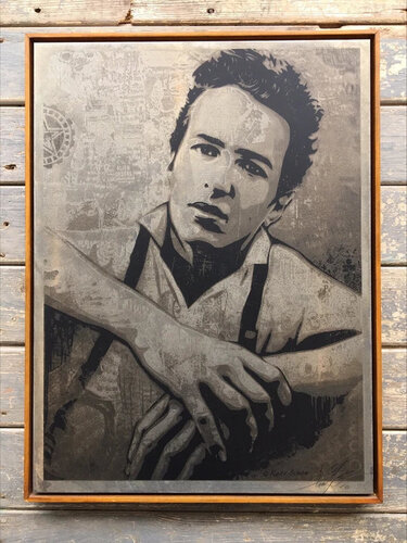 Joe Strummer Canvas Print (Metal Edition) par Shepard Fairey, Édition en vente sur Singulart