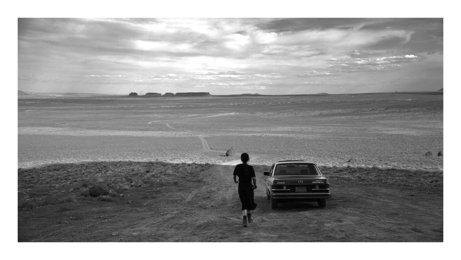 Film Still from Land of Dreams Shirin Neshat Druck zu verkaufen