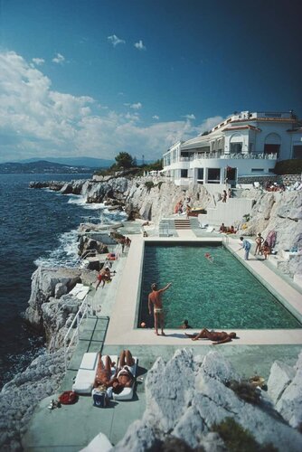 Eden-Roc Pool by Slim Aarons, Photography for Sale on Singulart