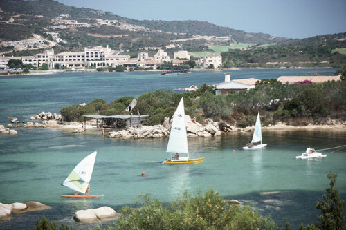 Slim Aarons 'Costa Smeralda, Sardinia' Mid-century Modern Photography by Slim Aarons, Photography for Sale on Singulart
