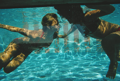 Slim Aarons 'Swimmers At Las Brisas' by Slim Aarons, Photography for Sale on Singulart