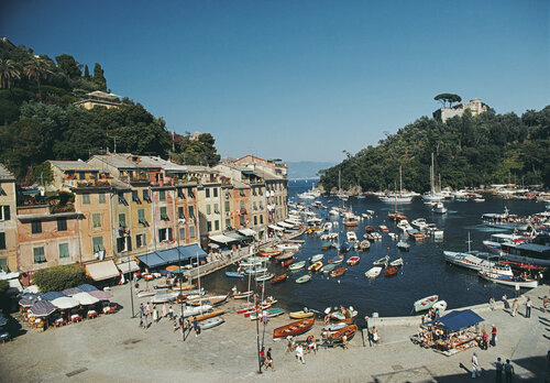 Slim Aarons 'Portofino Harbour' di Slim Aarons, Fotografia in vendita su Singulart