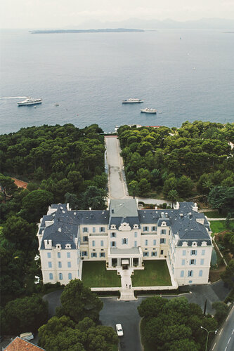 Slim Aarons 'Hotel Du Cap' di Slim Aarons, Fotografia in vendita su Singulart
