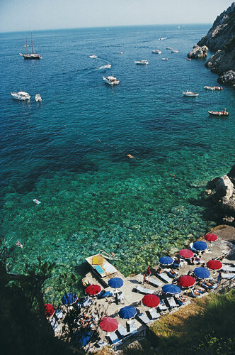 Slim Aarons 'View From Il Pellicano' van Slim Aarons, Fotografie te koop op Singulart