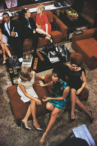 Slim Aarons 'Playboy Party' di Slim Aarons, Fotografia in vendita su Singulart