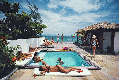 Slim Aarons 'Buzios' van Slim Aarons, Fotografie te koop op Singulart