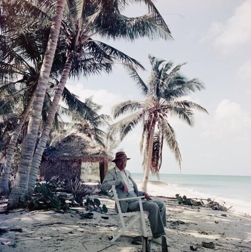 Slim Aarons 'T. S. Eliot' van Slim Aarons, Fotografie te koop op Singulart