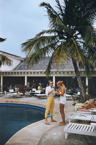 Slim Aarons 'Esther Williams By The Pool' von Slim Aarons, Fotografie kaufen auf Singulart