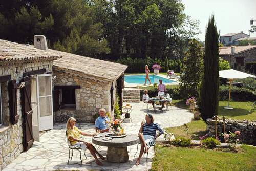 Slim Aarons 'Holiday In Provence' van Slim Aarons, Fotografie te koop op Singulart