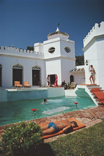 Slim Aarons 'Villa At El Cuarton' par Slim Aarons, Photographie en vente sur Singulart
