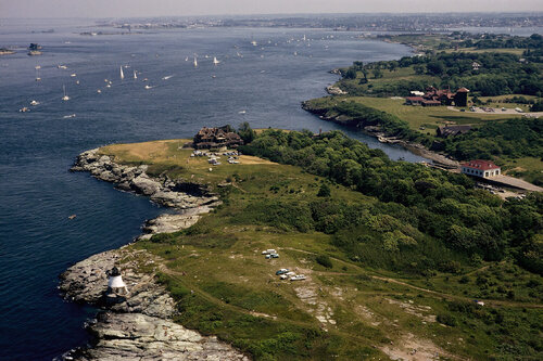 Slim Aarons 'Newport, Rhode Island' par Slim Aarons, Photographie en vente sur Singulart