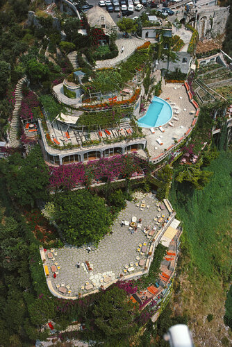Slim Aarons 'Il San Pietro Di Positano' van Slim Aarons, Fotografie te koop op Singulart