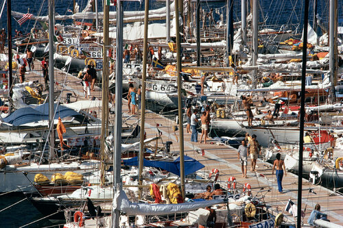 Slim Aarons 'Porto Ercole Harbour' di Slim Aarons, Fotografia in vendita su Singulart