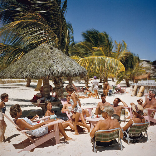Slim Aarons 'Antigua' par Slim Aarons, Photographie en vente sur Singulart