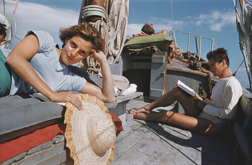 Slim Aarons 'Capri Cruise' di Slim Aarons, Fotografia in vendita su Singulart