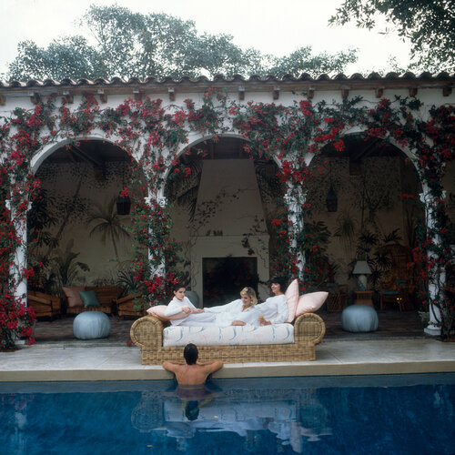 Slim Aarons 'Sofa By The Pool' by Slim Aarons, Photography for Sale on Singulart