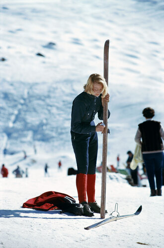 Slim Aarons 'Verbier Skier' by Slim Aarons, Photography for Sale on Singulart