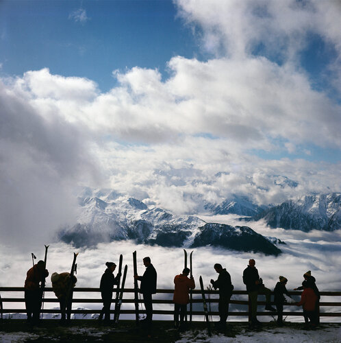 Slim Aarons 'Verbier View' par Slim Aarons, Photographie en vente sur Singulart