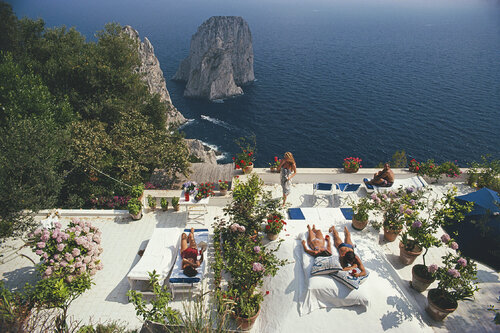 Slim Aarons 'Il Canille' par Slim Aarons, Photographie en vente sur Singulart