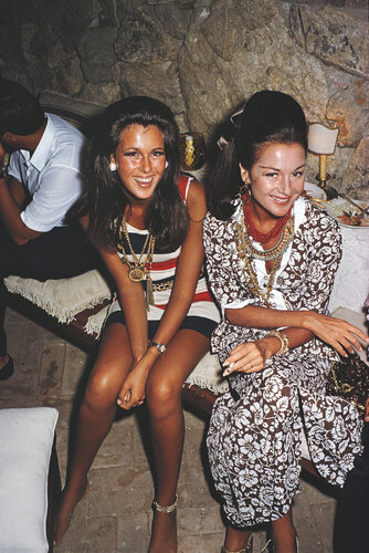 Slim Aarons 'Gloria Schiff And Consuelo Crespi' by Slim Aarons, Photography for Sale on Singulart