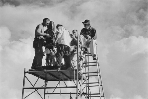 Slim Aarons 'Ready To Roll' di Slim Aarons, Fotografia in vendita su Singulart