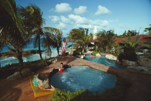 Slim Aarons 'Bean House' di Slim Aarons, Fotografia in vendita su Singulart