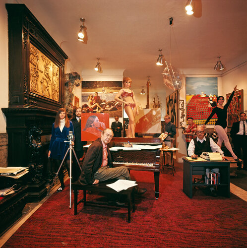 Slim Aarons 'Bohemia's Barracks' di Slim Aarons, Fotografia in vendita su Singulart