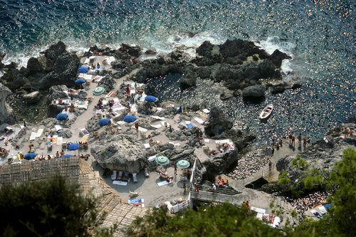 Slim Aarons 'La Fontelina' by Slim Aarons, Photography for Sale on Singulart