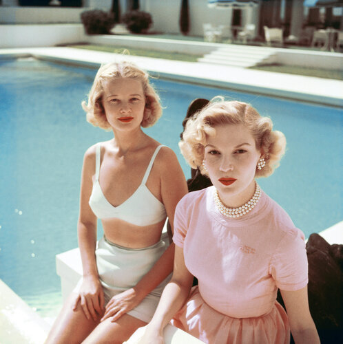 Slim Aarons 'Connelly And Guest' by Slim Aarons, Photography for Sale on Singulart