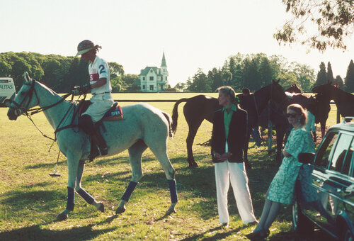 Slim Aarons 'Polo People' by Slim Aarons, 写真 for Sale on Singulart