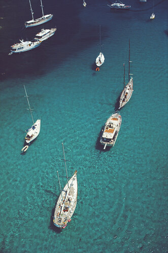 Slim Aarons 'Blue Seas' di Slim Aarons, Fotografia in vendita su Singulart